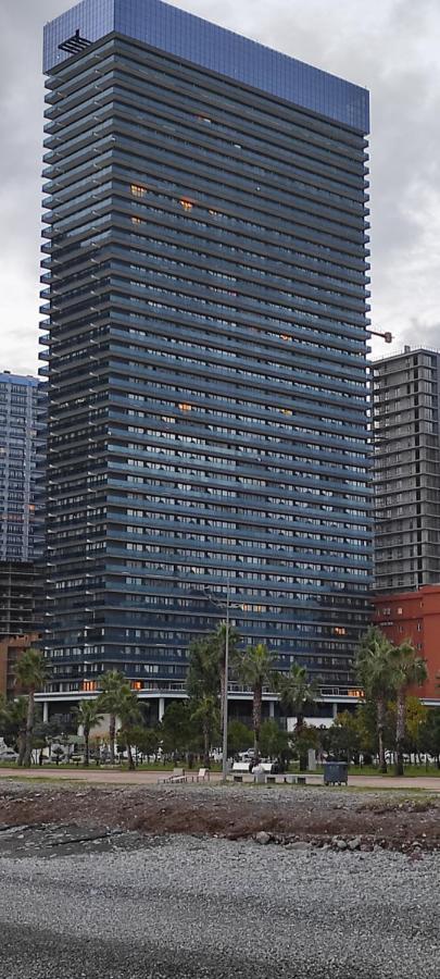 Batumi Beach Tower Aparthotel Exterior photo