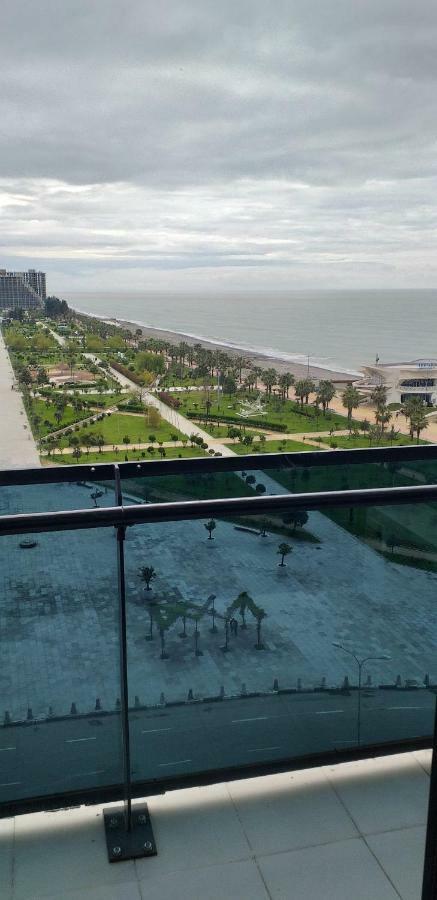 Batumi Beach Tower Aparthotel Exterior photo