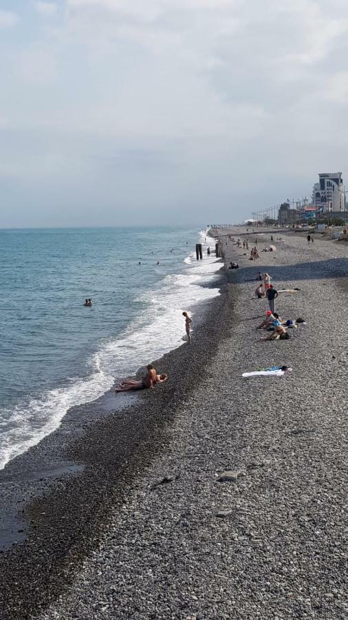 Batumi Beach Tower Aparthotel Exterior photo